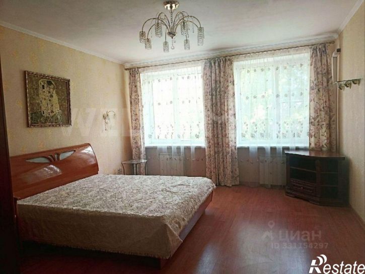 3-комн квартира улица Николая Ильбекова, 4 к1,  д. 4 к1