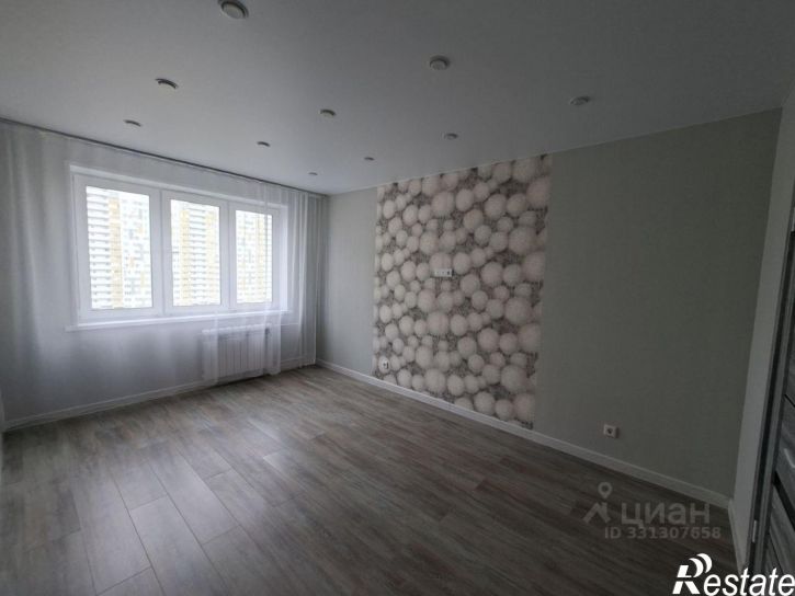 1-комн квартира ул Писателя Лаврентия Таллерова, 14,  д. 14