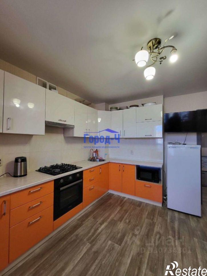 3-комн квартира Новогородская улица, 38,  д. 38