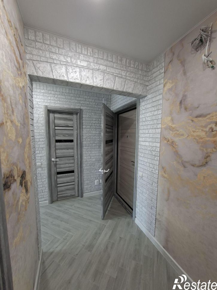 1-комн квартира писателя Лаврентия Таллерова улица,14