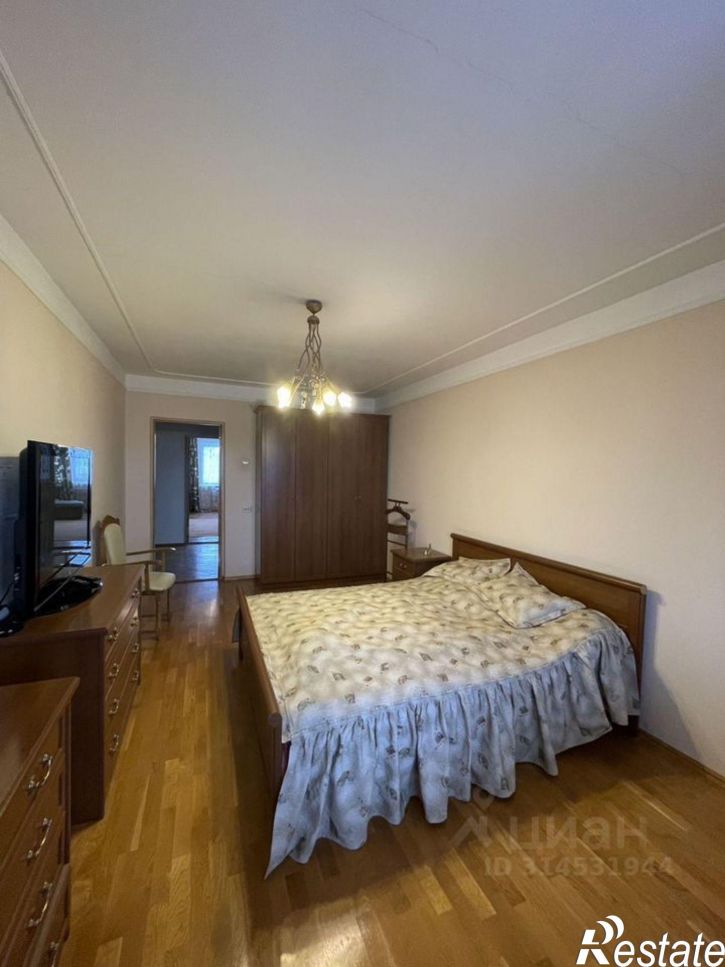 3-комн квартира улица Гагарина, 23,  д. 23