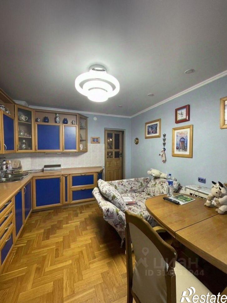 3-комн квартира улица Гагарина, 23,  д. 23