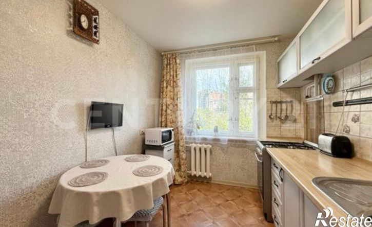 4-комн квартира пр-кт Тракторостроителей, 77,  д. 77