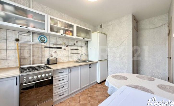 4-комн квартира пр-кт Тракторостроителей, 77,  д. 77