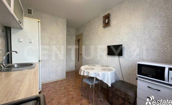 4-комн квартира пр-кт Тракторостроителей, 77,  д. 77