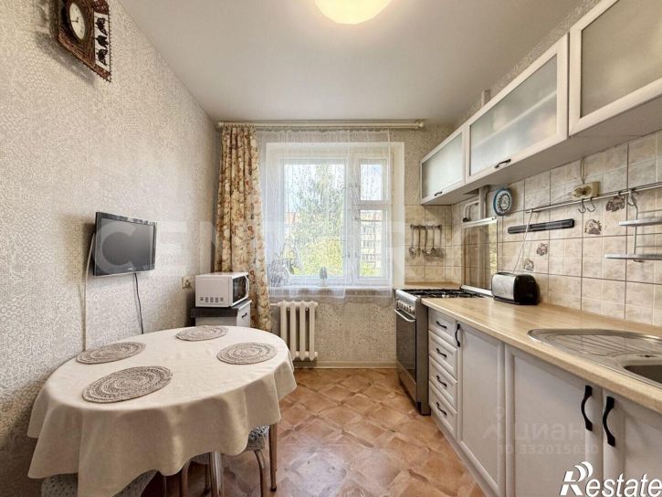 4-комн квартира пр-кт Тракторостроителей, 77,  д. 77
