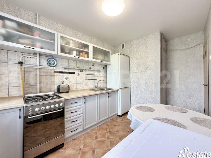 4-комн квартира пр-кт Тракторостроителей, 77,  д. 77