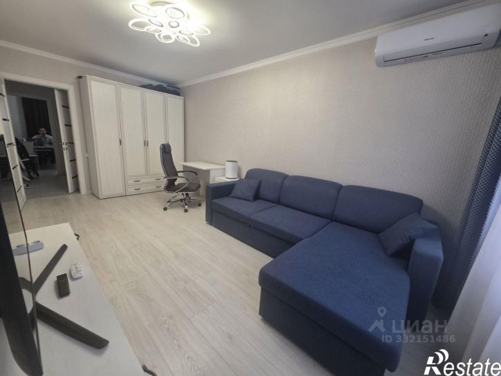 1-комн квартира Солнечный б-р, 8,  д. 8