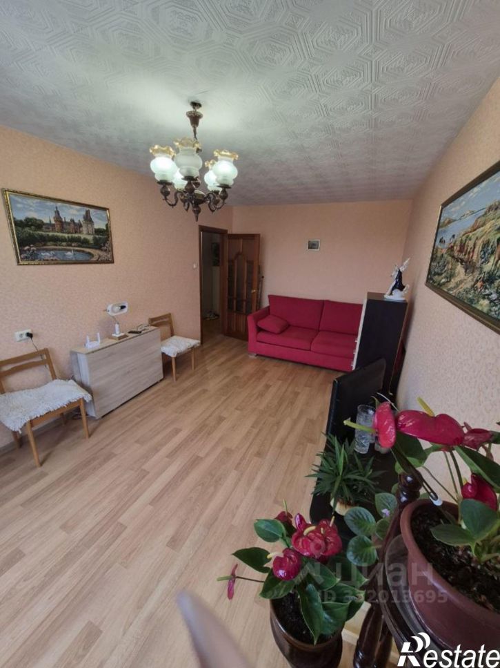 3-комн квартира пр-кт Тракторостроителей, 81,  д. 81