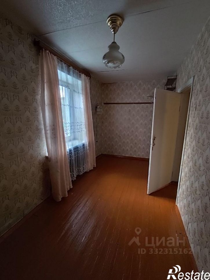 2-комн квартира ул Композитора Максимова, 8/10,  д. 8/10