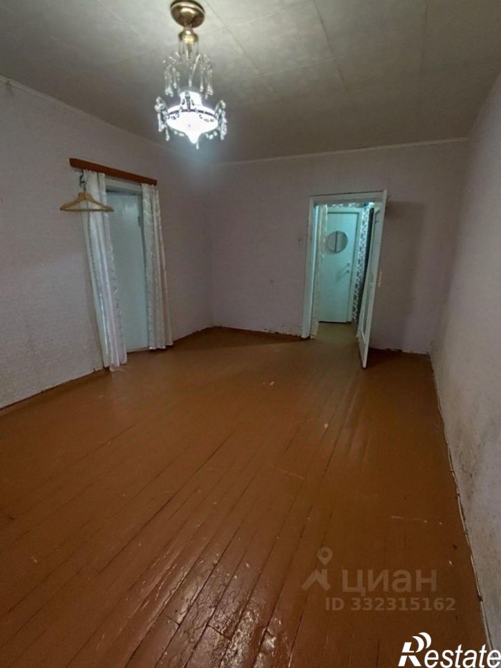 2-комн квартира ул Композитора Максимова, 8/10,  д. 8/10