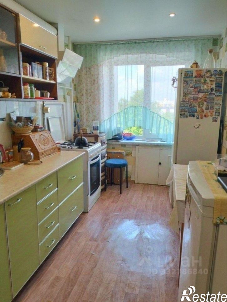 4-комн квартира пр-кт Максима Горького, 15,  д. 15