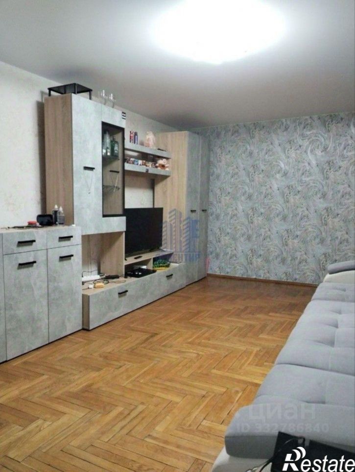 4-комн квартира пр-кт Максима Горького, 15,  д. 15