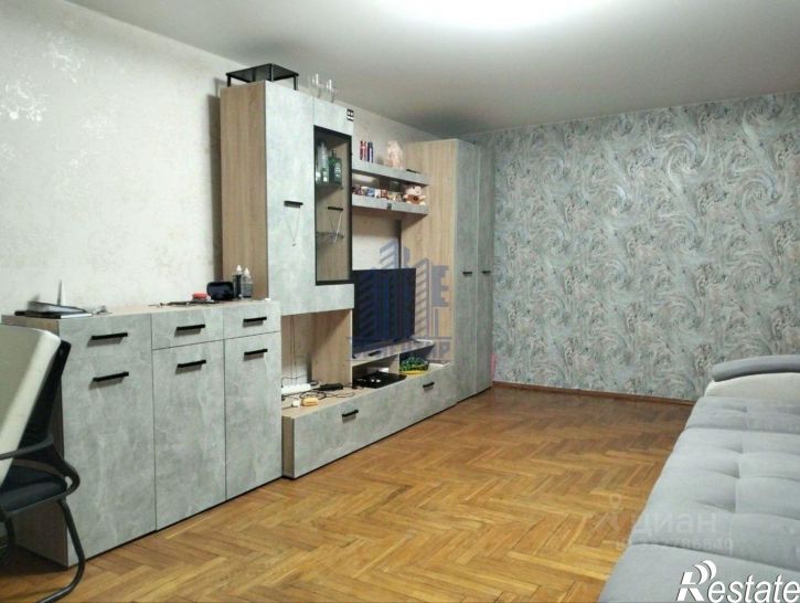 4-комн квартира пр-кт Максима Горького, 15,  д. 15
