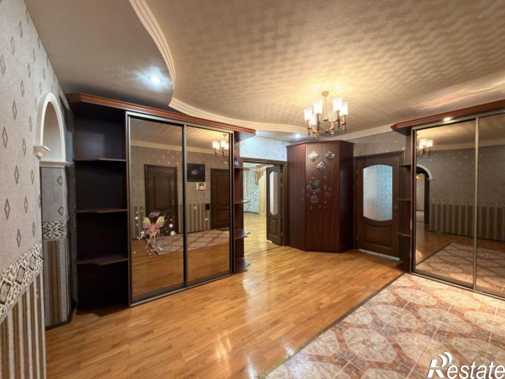 3-комн квартира ул Н.Сверчкова, 6,  д. 6