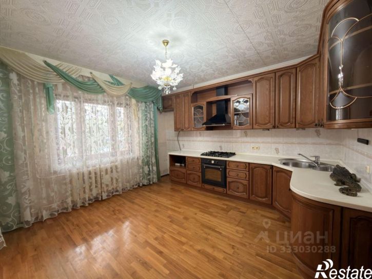 3-комн квартира ул Н.Сверчкова, 6,  д. 6