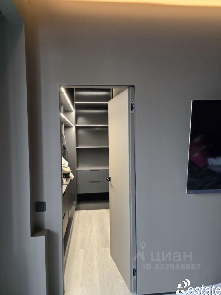 3-комн квартира улица Гузовского, 13А,  д. 13А