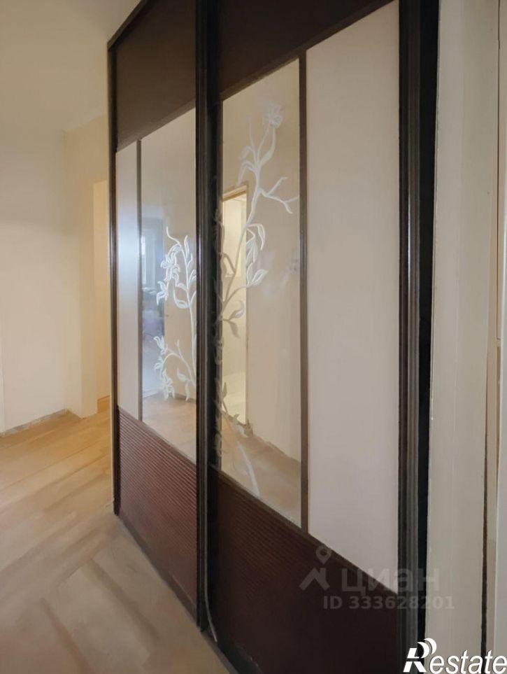 3-комн квартира улица Гузовского, 3,  д. 3