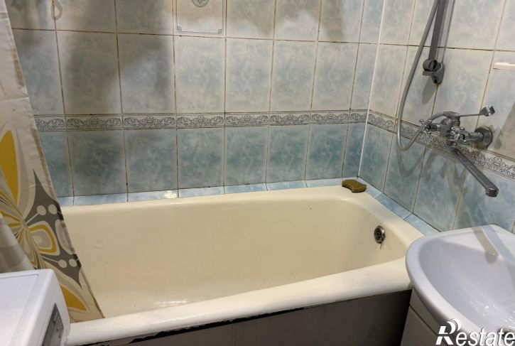 3-комн квартира Кадыкова улица,12