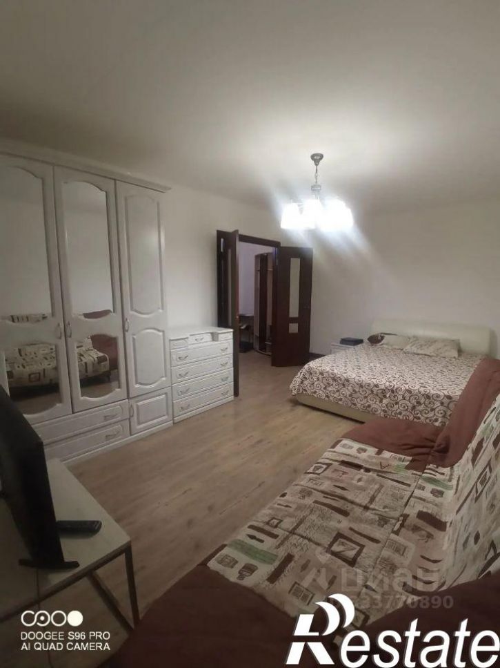1-комн квартира улица Петра Ермолаева, 3,  д. 3