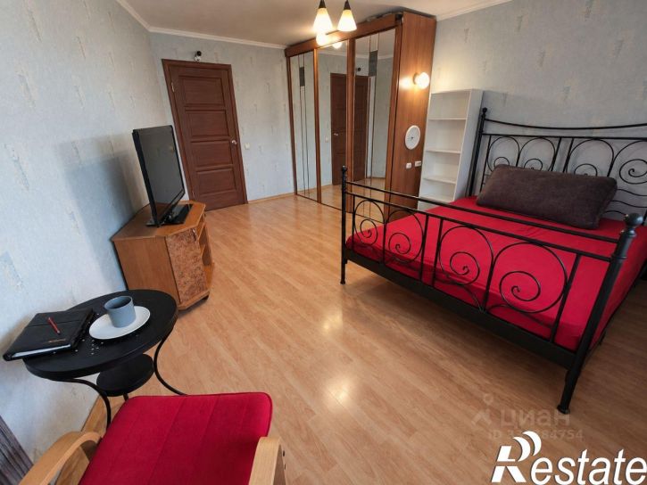 2-комн квартира улица Гагарина, 33,  д. 33