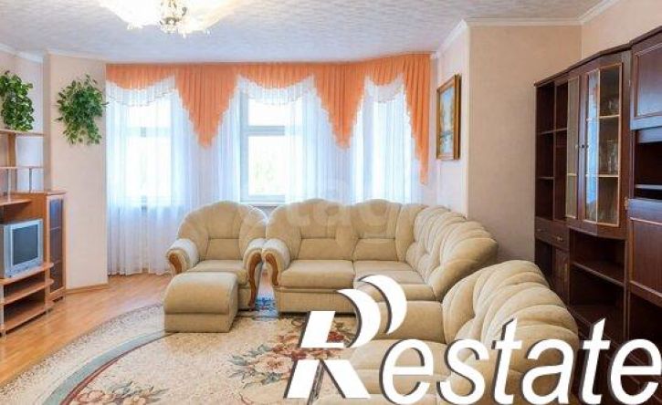 2-комн квартира улица Спиридона Михайлова, 1,  д. 1