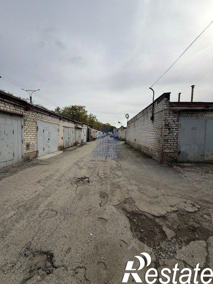 Купить гараж, место в паркинге за 1 400 000 рублей на Президентский бульвар