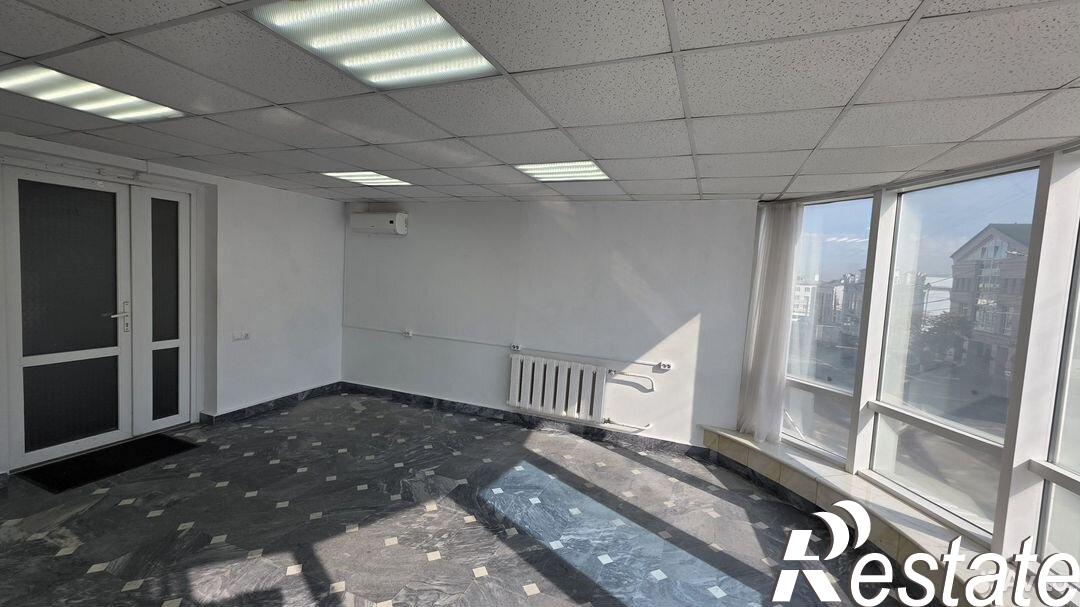 Сдать офис, помещение под офис за 36 800 рублей на улица Карла Маркса, 26