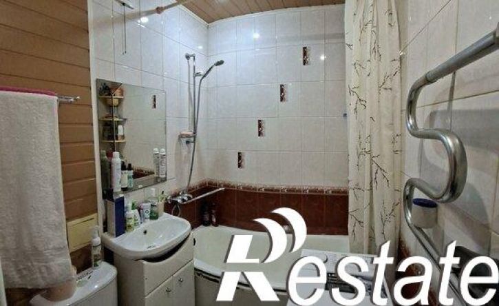 3-комн квартира улица Космонавта Николаева А.Г., 48,  д. 48