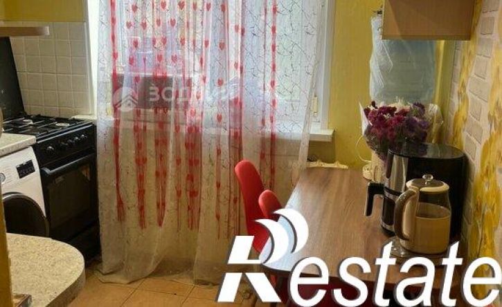 2-комн квартира улица Олега Кошевого, 9 к1,  д. 9 к1