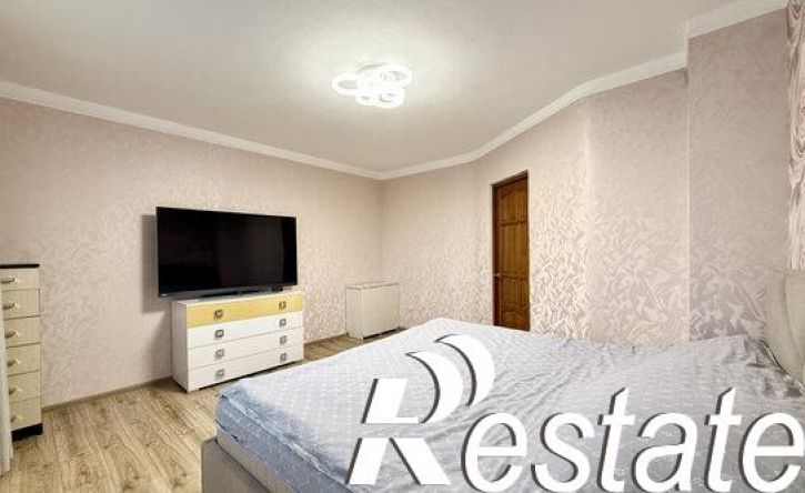2-комн квартира улица Спиридона Михайлова, 1,  д. 1