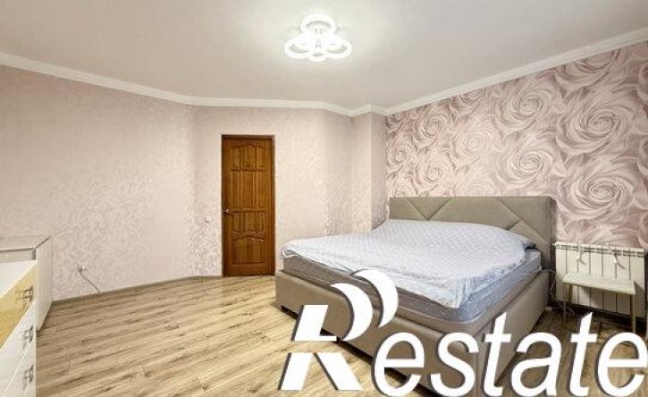 2-комн квартира улица Спиридона Михайлова, 1,  д. 1