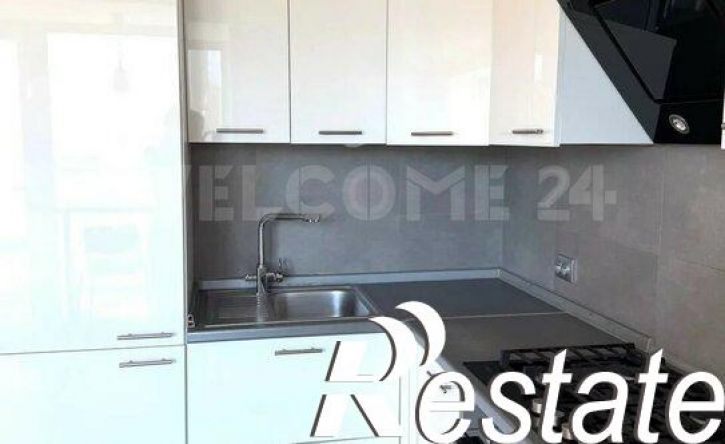 3-комн квартира улица Петра Ермолаева, 3,  д. 3