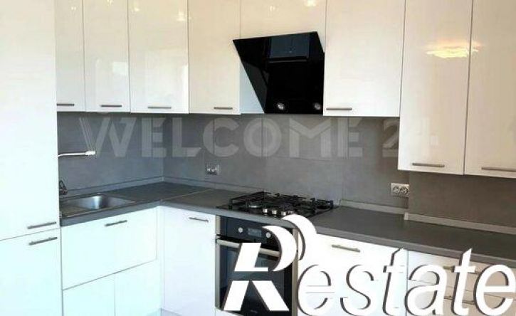 3-комн квартира улица Петра Ермолаева, 3,  д. 3