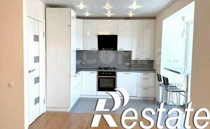 3-комн квартира улица Петра Ермолаева, 3,  д. 3