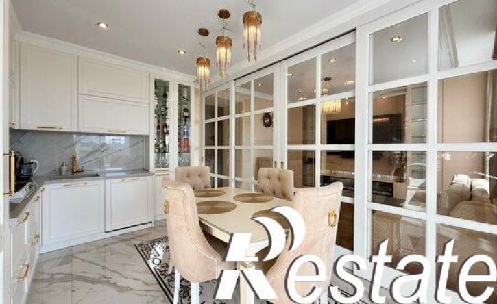 2-комн квартира улица Константина Иванова, 31/57,  д. 31/57