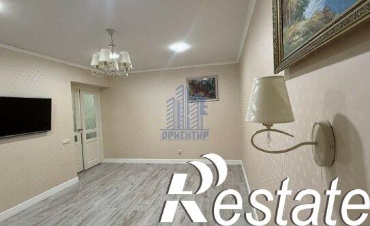 3-комн квартира улица Короленко, 18,  д. 18